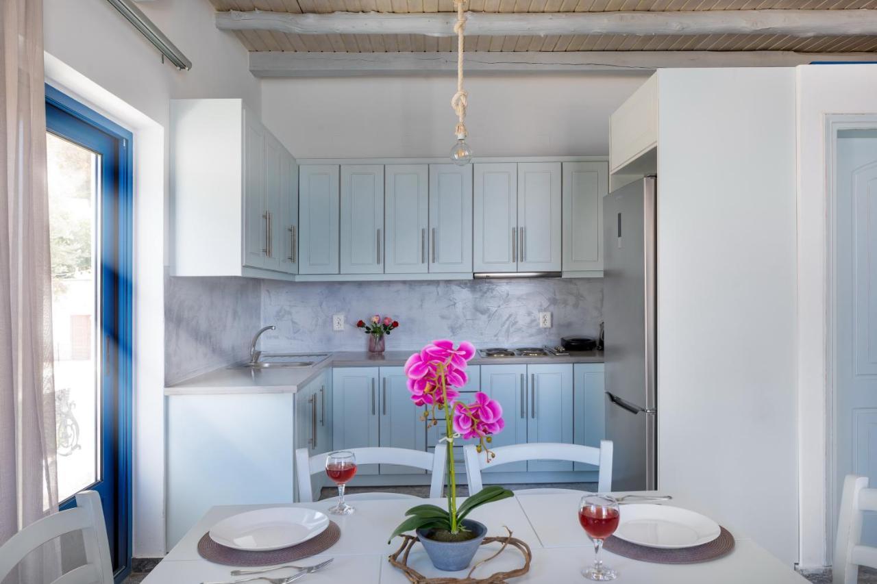 Plori - Molos Apartments Loutro Exterior photo